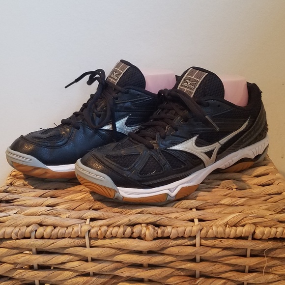 mizuno wave hurricane 2 brown